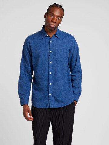 GAP Regular fit Button Up Shirt in Blue: front