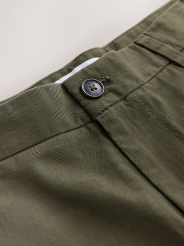 Next Loose fit Chino trousers in Green