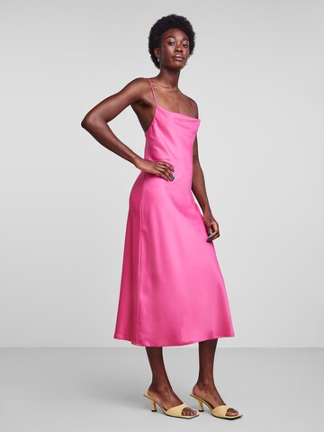Y.A.S Sukienka w kolorze różowy