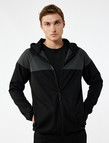 Koton Sweatshirt in Schwarz: Vorderseite