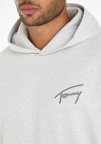 Tommy Jeans Plus Sweatshirt in Grey