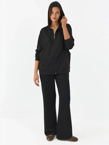 Sweat-shirt Hiccup en noir