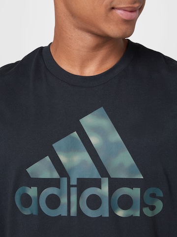 ADIDAS SPORTSWEAR Funkční tričko 'Essentials Camo Print' – černá