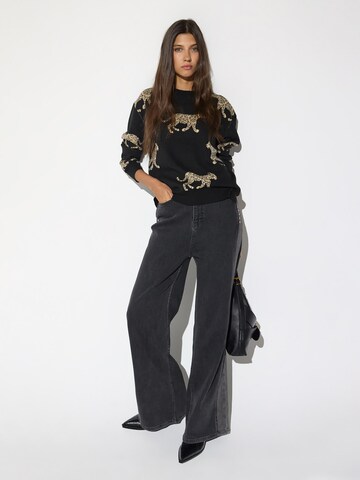 Lola Casademunt Sweater in Black: front