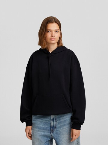 Bershka Sweatshirt in Black: front