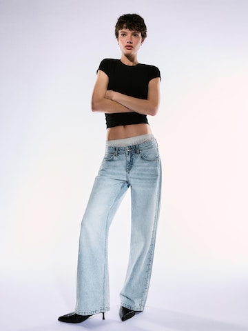 Bershka Baggy Jeans in Blue