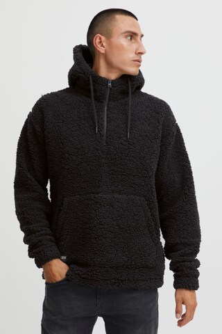 11 Project Pullover in Grau: Vorderseite