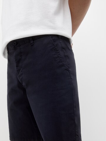 Pull&Bear Regular Chino in Blauw