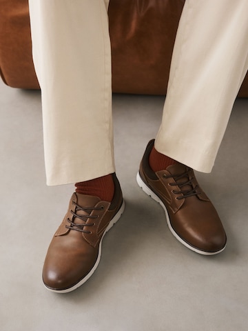 Chaussure à lacets Next en marron