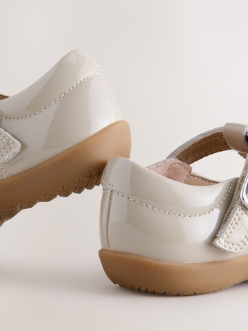 Chaussure basse Next en beige