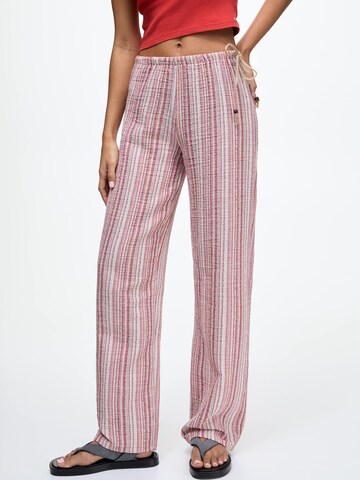 Pull&Bear Loosefit Hose in Rot: Vorderseite