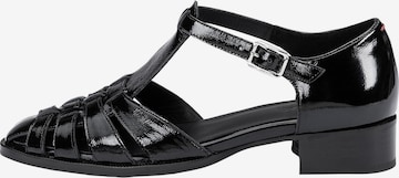 LLOYD Strap sandal in Black: front