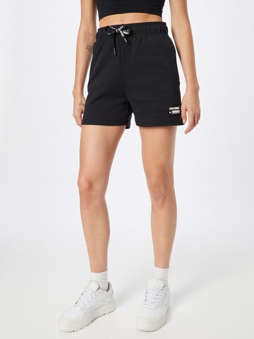 STEVE MADDEN Regular Shorts 'ICATANIA' in Schwarz: predná strana