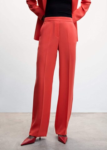 MANGO Loose fit Trousers with creases 'Iguana' in Red