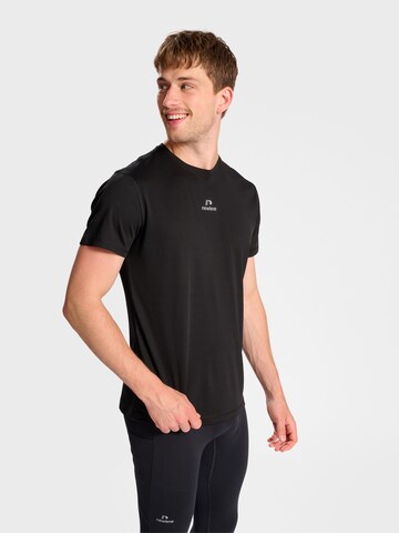 T-Shirt fonctionnel Newline en noir : devant