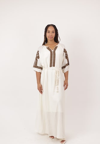 Elara Shirt Dress in White: front
