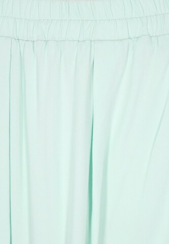IZIA Skirt in Green