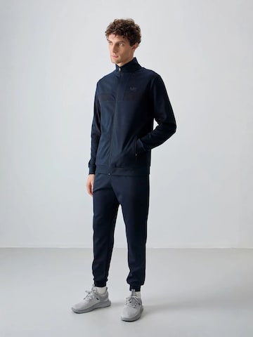 Survêtement Tommy Life en bleu : devant