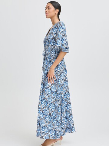 b.young - Vestido 'Ilhanna' en azul