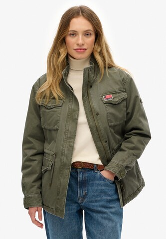 Superdry & Co Tussenparka 'Military Borg' in Groen: voorkant
