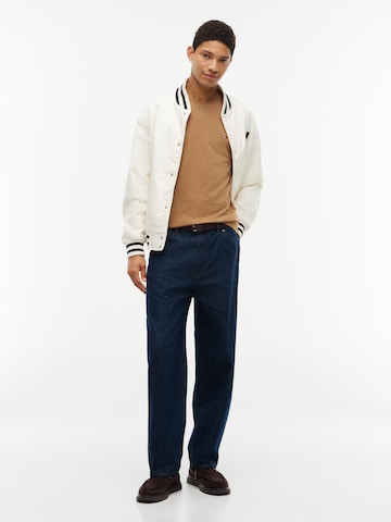 TOMMY HILFIGER Тениска 'ESS SEASONAL' в кафяво: отпред