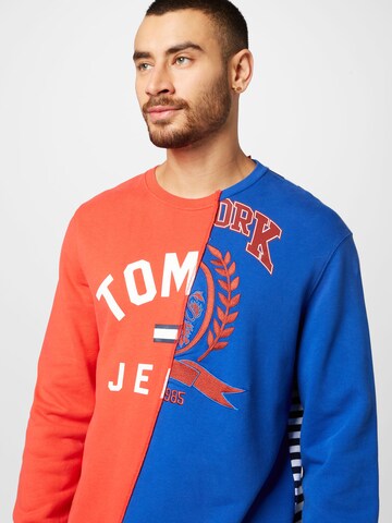 Tommy Jeans - Sweatshirt em vermelho