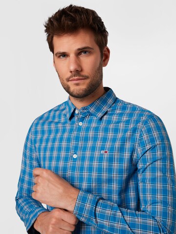 Tommy Jeans Regular fit Button Up Shirt in Blue