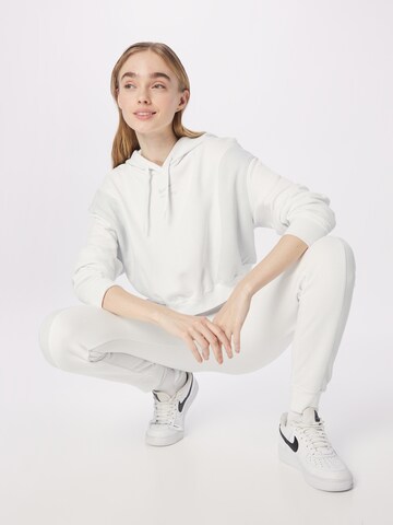 Nike Sportswear Sweatshirt in White