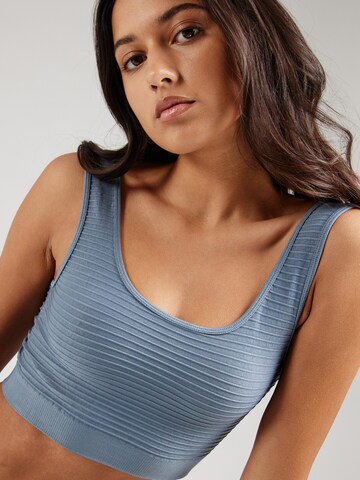 ABOUT YOU Top 'Gwenda' in Blue