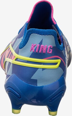 Chaussure de foot 'King Ultimate FG/AG' PUMA en bleu