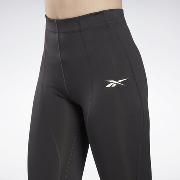 Reebok - Skinny Pantalón deportivo 'MYT' en negro