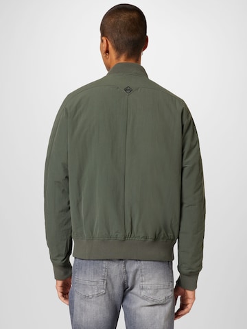 Veste de sport Kathmandu en vert