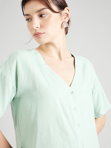 Camicia da donna 'JESMILO' di VERO MODA in verde