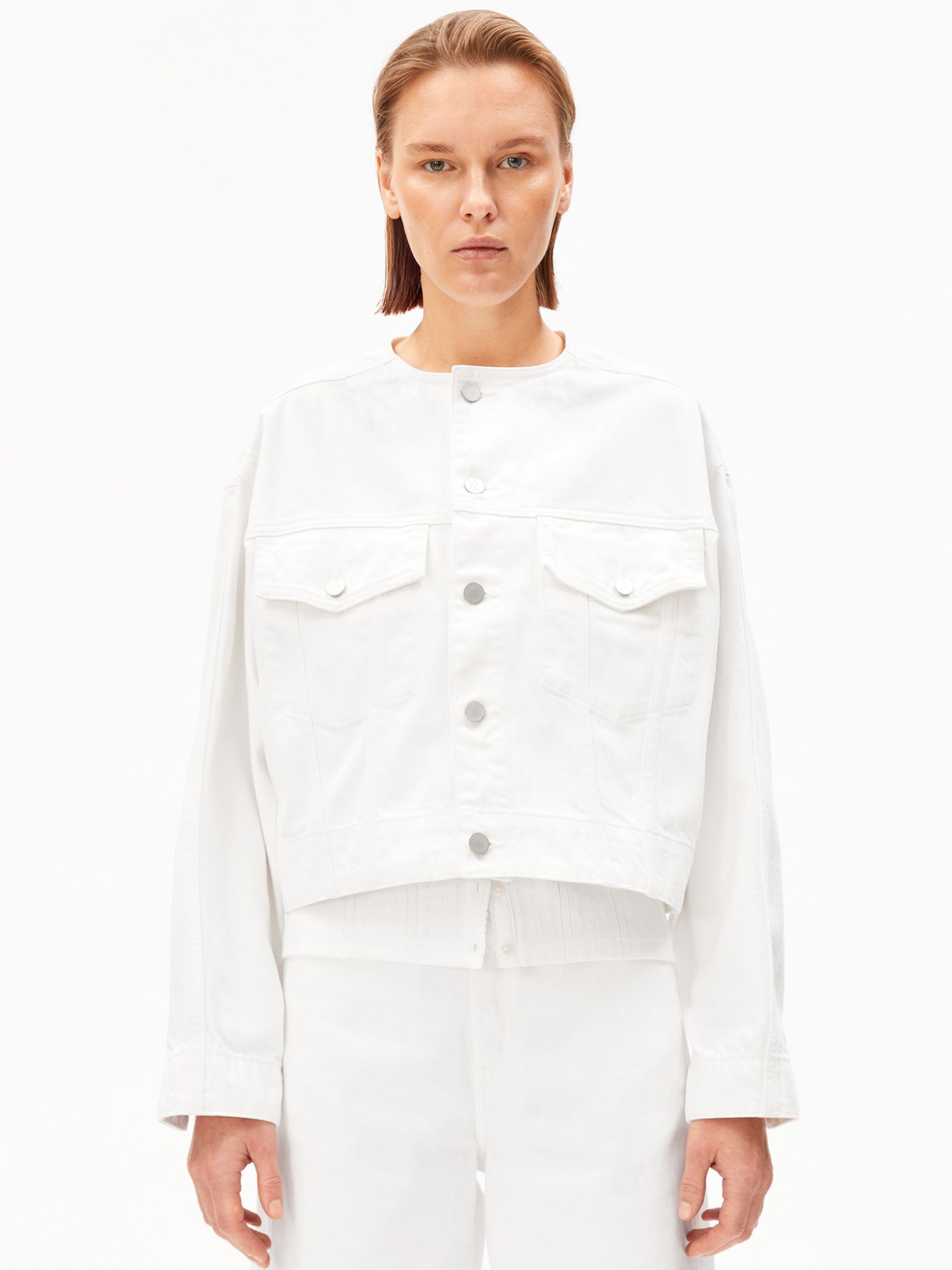 ARMEDANGELS Between-season jacket in White: front