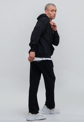 Tom Barron Tracksuit in Black