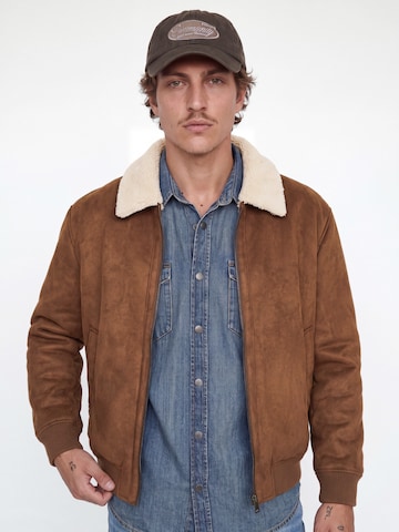 Jack & Jones Premium Välikausitakki 'JPRCCLUKE' värissä ruskea