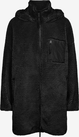 ONLY Between-Season Jacket 'ONLSASCHA' in Black: front