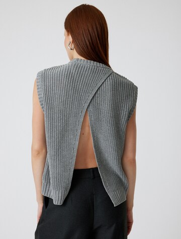 Koton Gebreide bodywarmer in Grijs