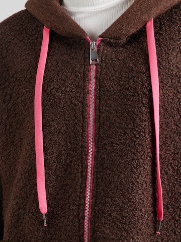 ruda Zwillingsherz Flisinis džemperis 'Neon'