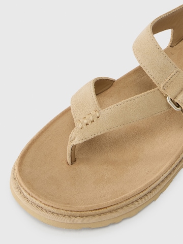 Tongs 'GoldenGaze' UGG en beige