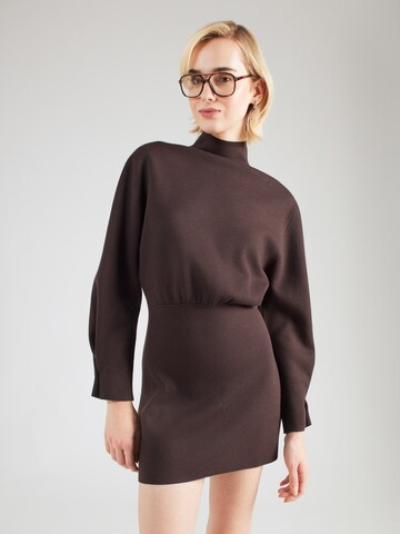 Robe & Other Stories en marron : devant