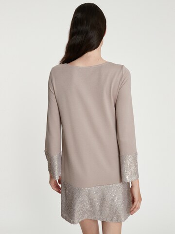 Robe de cocktail 'Tadona' Ana Alcazar en gris