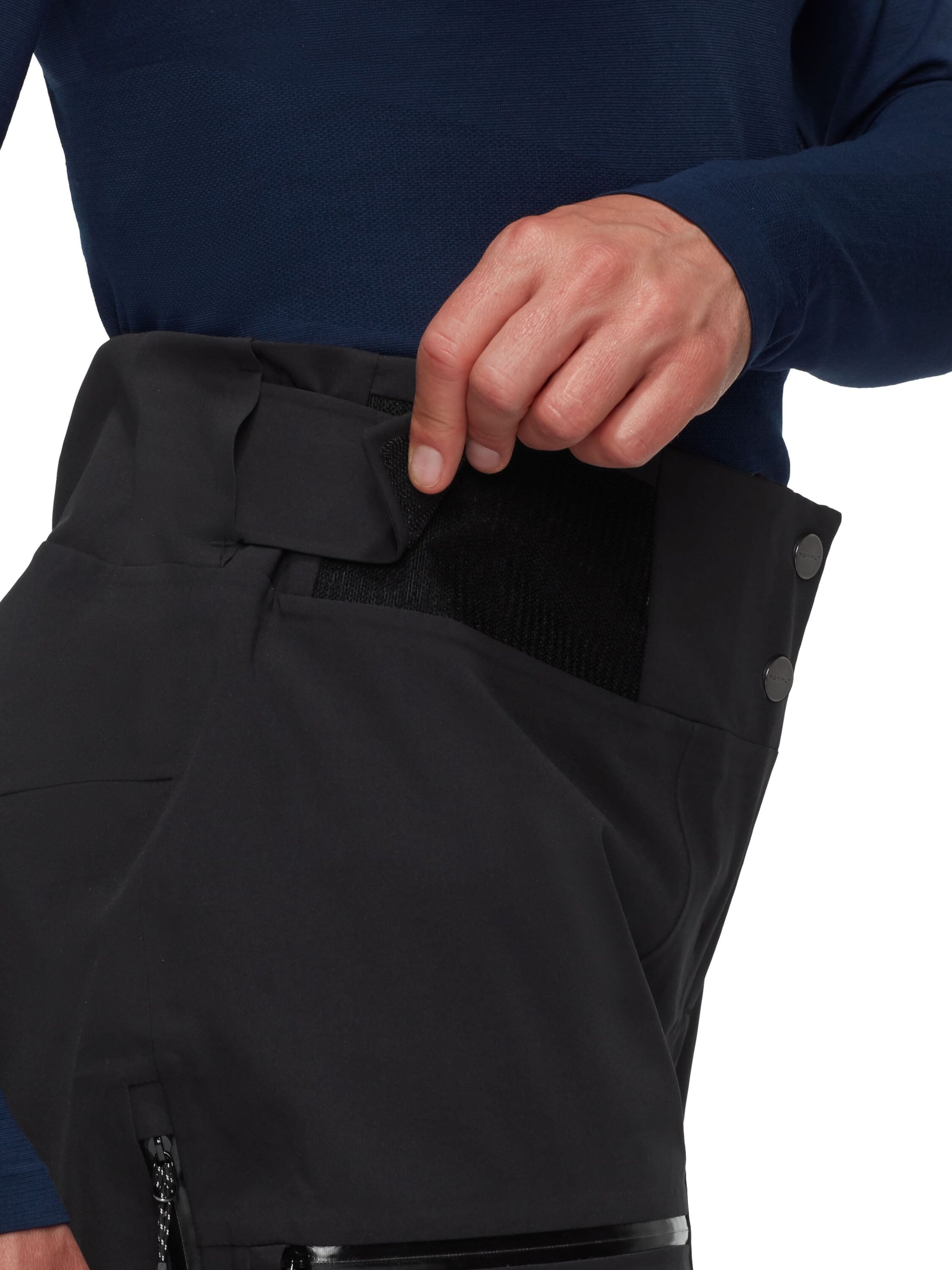 MAMMUT Regular Outdoor Pants in Black