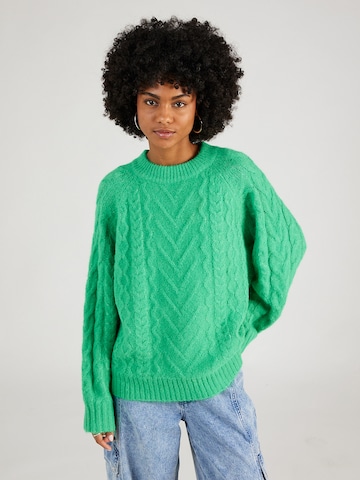 TOPSHOP Sweater in Green: front