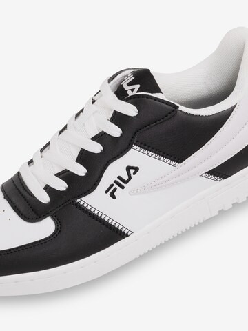 Baskets basses 'NOCLAF' FILA en noir