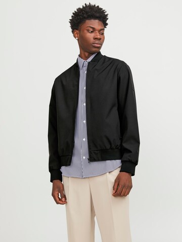 JACK & JONES - Chaqueta de entretiempo 'Illusion' en negro: frente