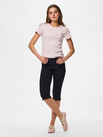 Maglietta 'MAY' di PIECES in rosa