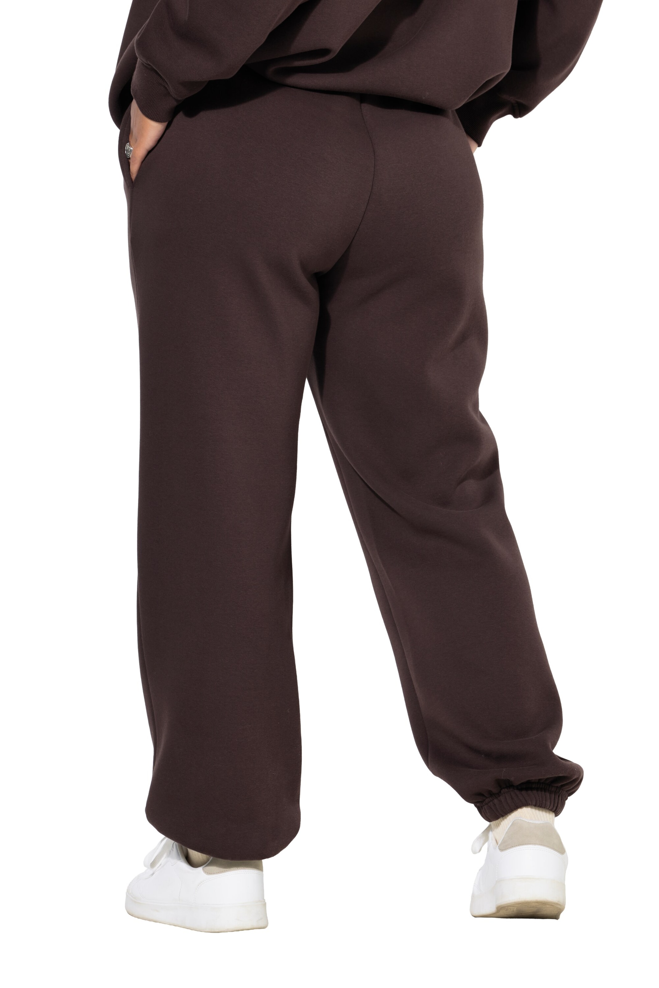Studio Untold Tapered Pants in Brown