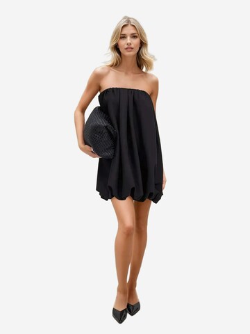 Abito di Hiccup in nero