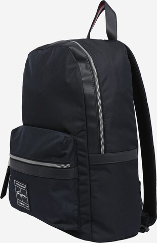 TOMMY HILFIGER Rucksack in Blau